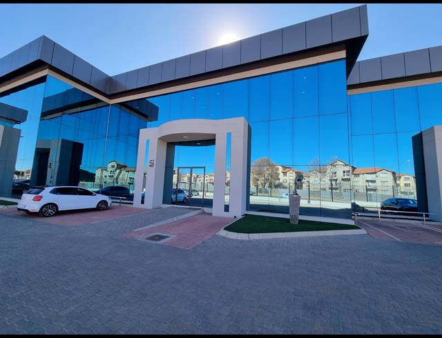 1,499M² WAREHOUSE TO LET IN ORMONDE